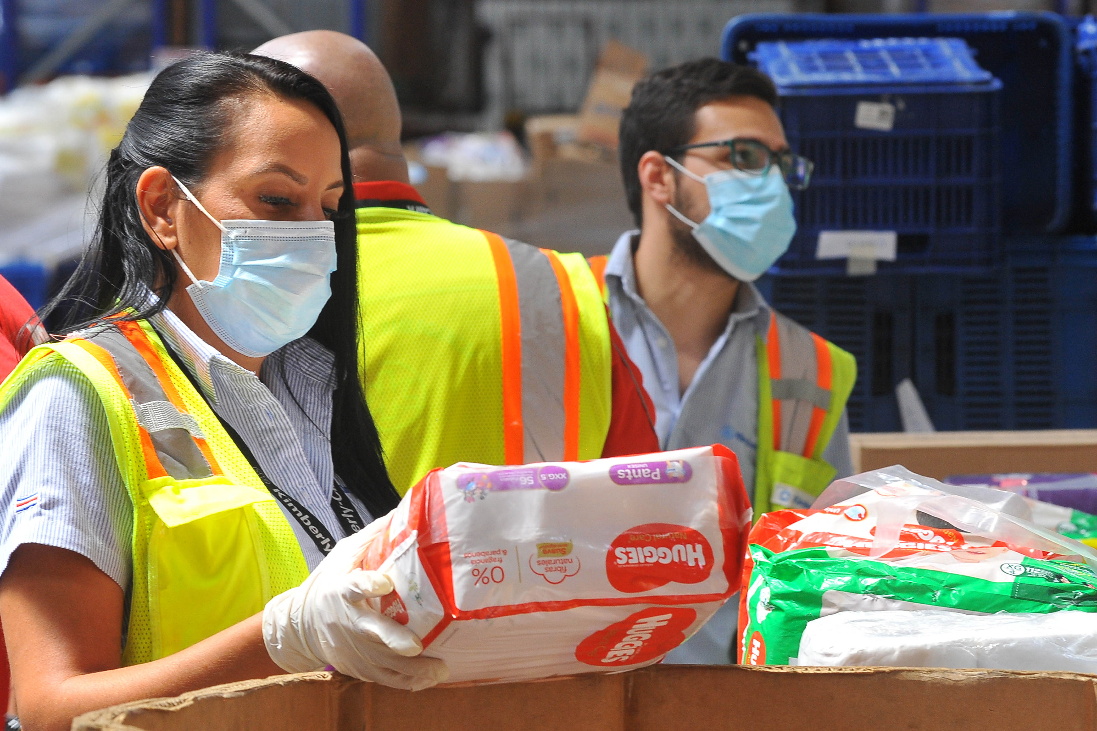 Banco de Alimentos recibe apoyo de voluntarios de Kimberly-Clark en Costa Rica