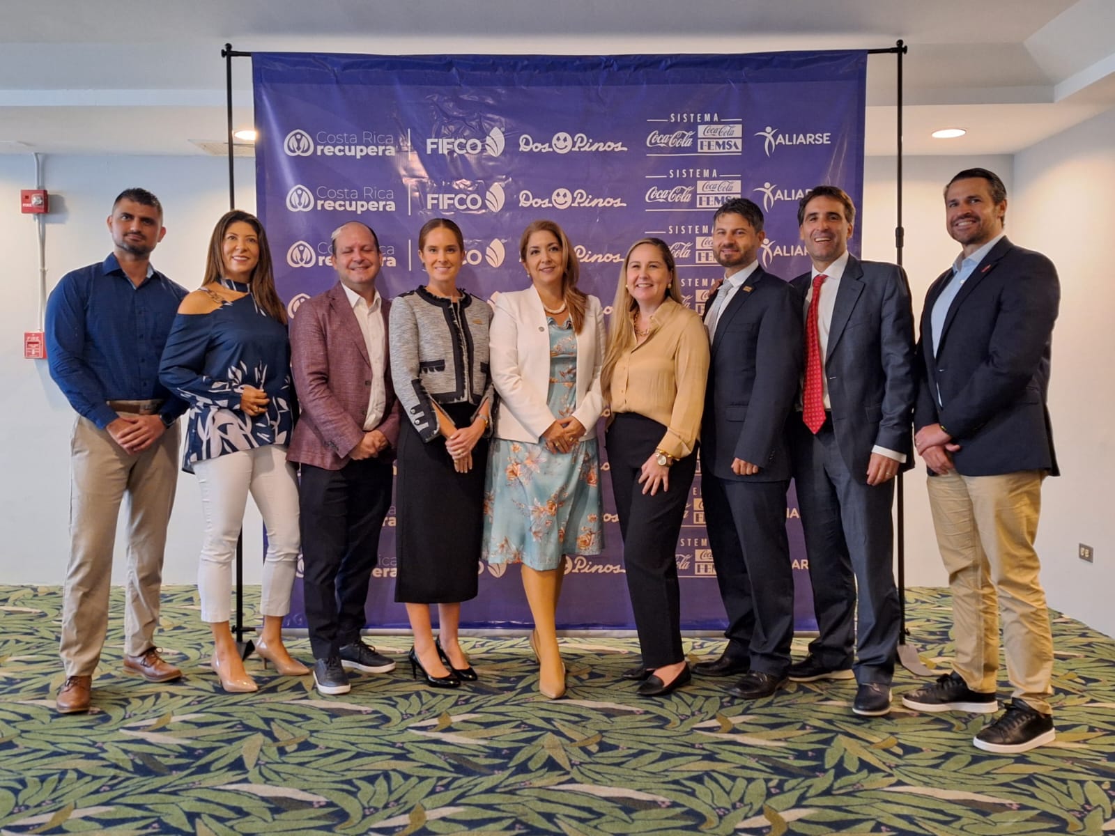 •	La alianza está conformada por la compañía Coca-Cola, Cola-Cola FEMSA, Dos Pinos y FIFCO bajo el nombre “Costa Rica Recupera”.