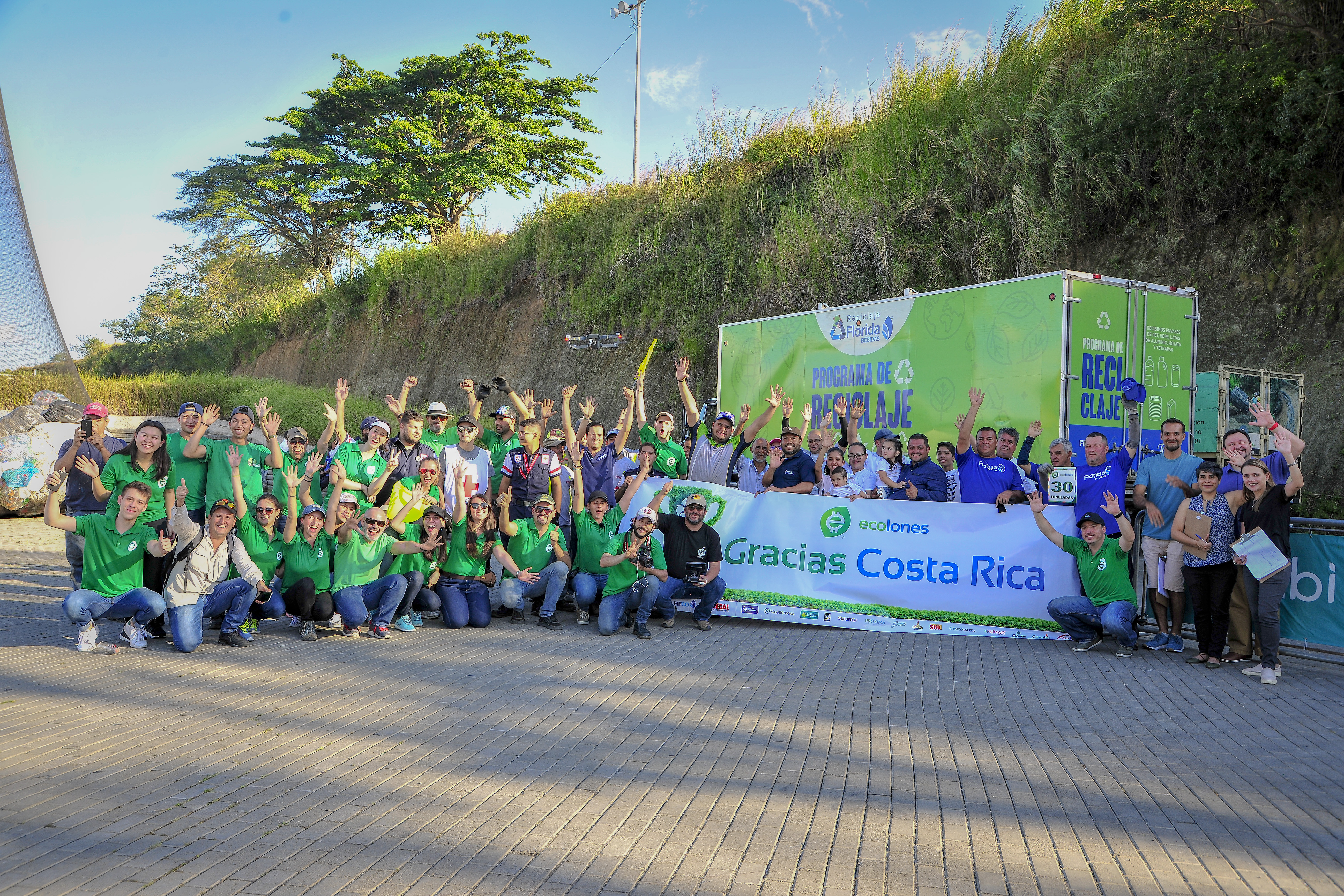 COSTA RICA ESTABLECE UN NUEVO TÍTULO DE GUINNESS WORLD RECORDS™ POR SU EFICIENCIA EN EL RECICLAJE DE BOTELLAS PLÁSTICAS