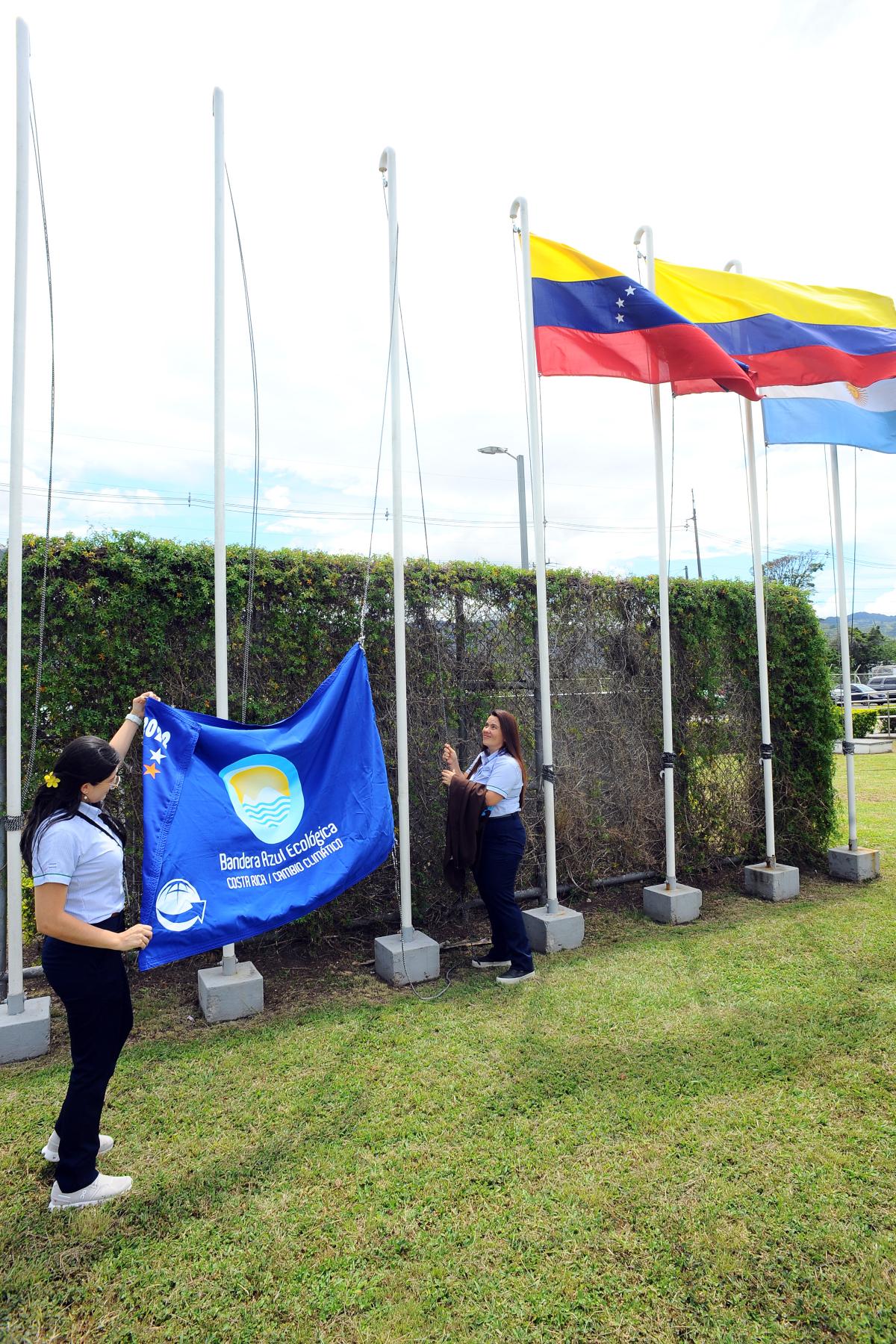 Compañía también recibió una estrella naranja en la categoría de Protección Animal y una bandera café por el tratamiento de aguas residuales.