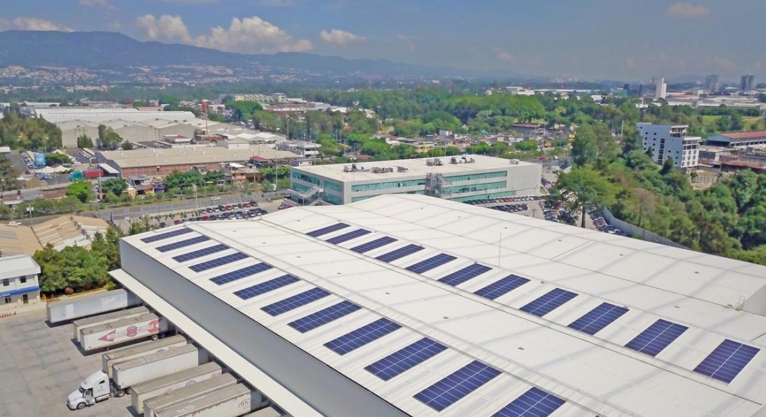 Paneles solares CEDI Guatemala