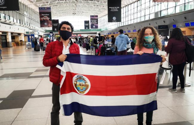 Más de 150 ticos llegaron a Costa Rica gracias a la iniciativa “De vuelta al hogar” de AMCHAM y AED