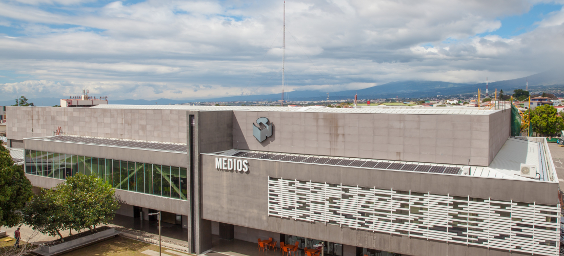 Paneles solares en Grupo Nación inician operaciones