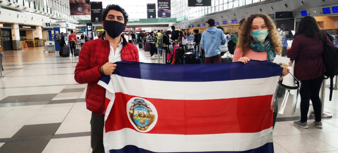 Más de 150 ticos llegaron a Costa Rica gracias a la iniciativa “De vuelta al hogar” de AMCHAM y AED