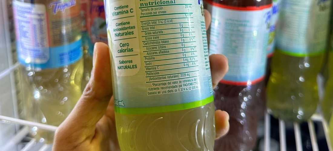 En las etiquetas nutricionales, los ingredientes se listan en orden descendente según la cantidad que contenga el producto.