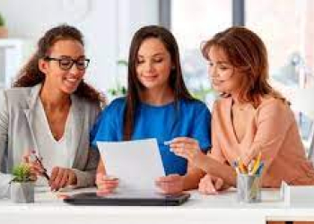 Academia de Mujeres Emprendedoras capacita 120 costarricenses este año