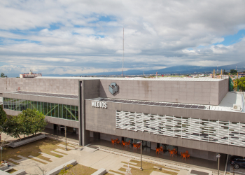 Paneles solares en Grupo Nación inician operaciones